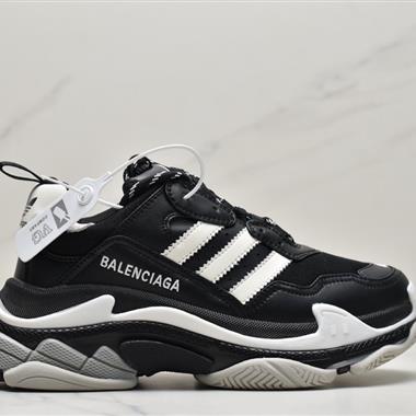  Balenciaga Triple S 