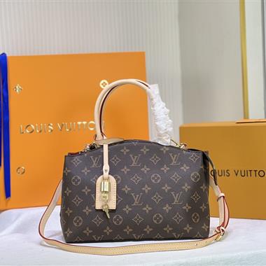 LOUIS VUITTON   2023新款女生時尚休閒包 尺寸:29-18-12.5CM