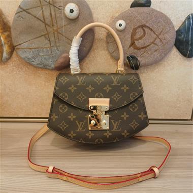 LOUIS VUITTON   2023新款女生時尚休閒包 尺寸:23.5*16.5*8CM