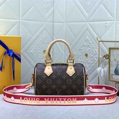 LOUIS VUITTON   2023新款女生時尚休閒包 尺寸:20.5*13.5*12CM