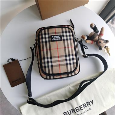 BURBERRY   2023新款男生時尚休閒包 尺寸:17*5.5*22CM