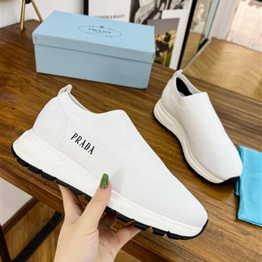 PRADA    2023新款休閒時尚女生鞋子
