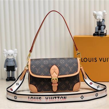 LOUIS VUITTON  2023新款女生時尚休閒包  尺寸:25*9*15CM