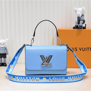 LOUIS VUITTON  2023新款女生時尚休閒包  尺寸:23*17*9.5CM