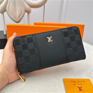LOUIS VUITTON    2023新款男生時尚休閒包  尺寸：19-10-2.5CM