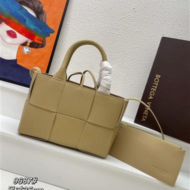 BOTTEGA VENETA   2023新款女生時尚休閒包 尺寸:25-16-10CM