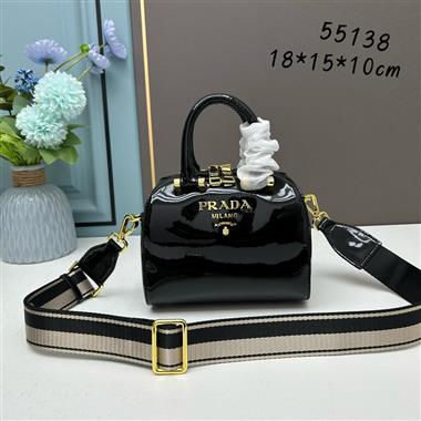 PRADA   2023新款女生時尚休閒包 尺寸：18.5*15*10CM