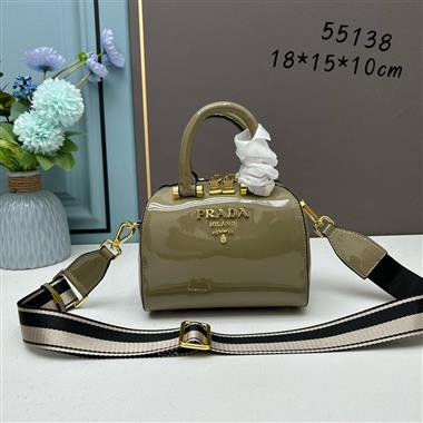 PRADA   2023新款女生時尚休閒包 尺寸：18.5*15*10CM