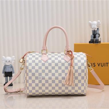 LOUIS VUITTON    2023新款女生時尚休閒包  尺寸：30*21*17CM