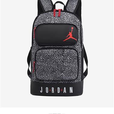 Nike   2023新款時尚休閒包   尺寸：30*16*48CM 