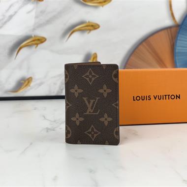 LOUIS VUITTON  2023新款時尚休閒包 尺寸：8 x 11 x 1CM