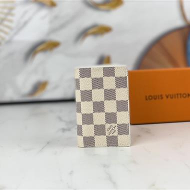 LOUIS VUITTON  2023新款時尚休閒包 尺寸：8 x 11 x 1CM