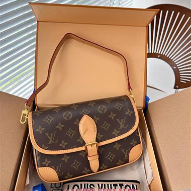 LOUIS VUITTON   2023新款女生時尚休閒包 尺寸：25*16CM