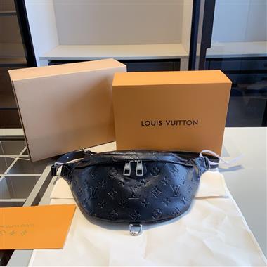 LOUIS VUITTON   2023新款女生時尚休閒包 尺寸：34*14CM