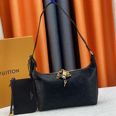 LOUIS VUITTON   2023新款女生時尚休閒包  尺寸：27*22*10.5CM