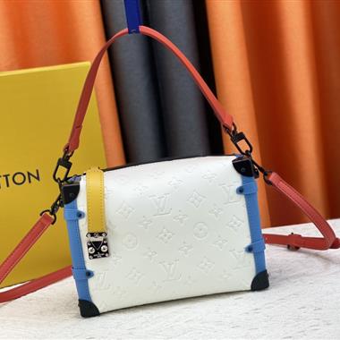 LOUIS VUITTON   2023新款女生時尚休閒包  尺寸：21*14*6CM