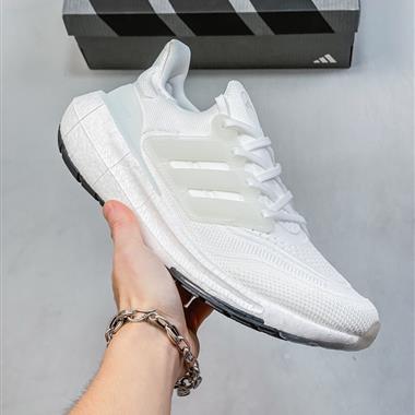 Adidas UltraBoost 9.0 爆米花緩震跑步鞋