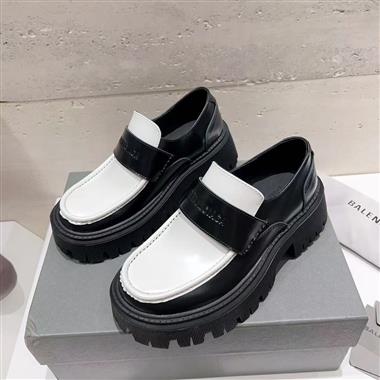 Balenciaga   2023新款女生休閒時尚鞋子