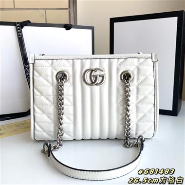 GUCCI   2023新款女生時尚休閒包 尺寸：26.5-19-11CM