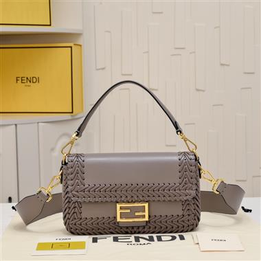 FENDI   2023新款女生時尚休閒包 尺寸：27*15*6CM