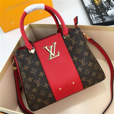 LOUIS VUITTON   2023新款女生時尚休閒包 尺寸：30-23-13CM