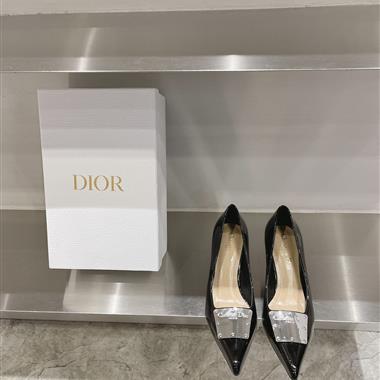 DIOR   2023新款女生休閒時尚鞋子