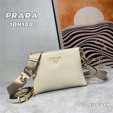 PRADA   2023新款女生時尚休閒包 尺寸：24*19*6CM