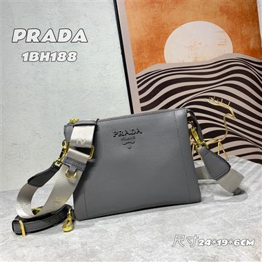 PRADA   2023新款女生時尚休閒包 尺寸：24*19*6CM