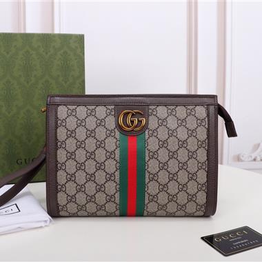 GUCCI  2023新款男生時尚休閒包 尺寸：26-20-6CM