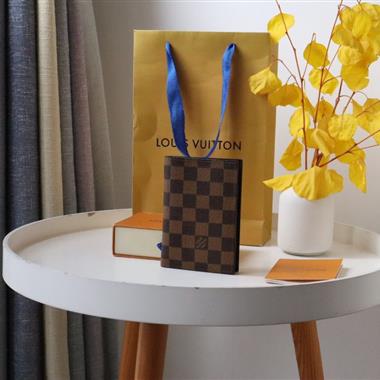 LOUIS VUITTON   2023新款時尚皮夾