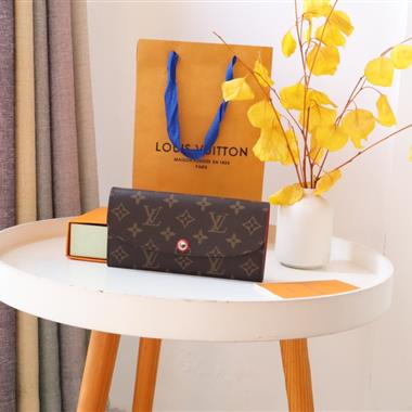 LOUIS VUITTON   2023新款時尚皮夾 尺寸：19*10*2CM