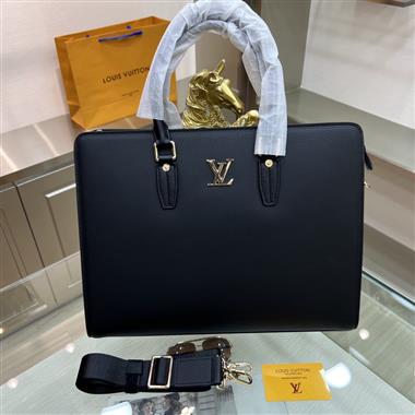 LOUIS VUITTON  2023新款男生時尚包包 尺寸：38.5-7-30CM