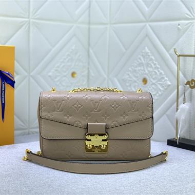 LOUIS VUITTON  2023新款女生時尚休閒包 尺寸：24.5x15x6.5CM