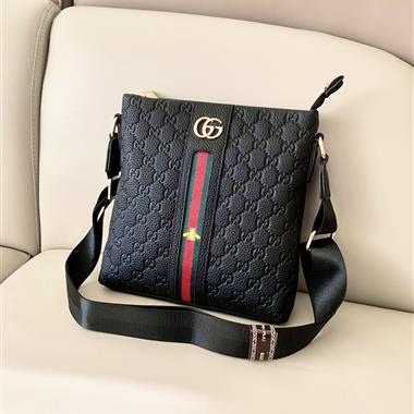 GUCCI   2024新款男生時尚休閒包 尺寸：23-27-5CM