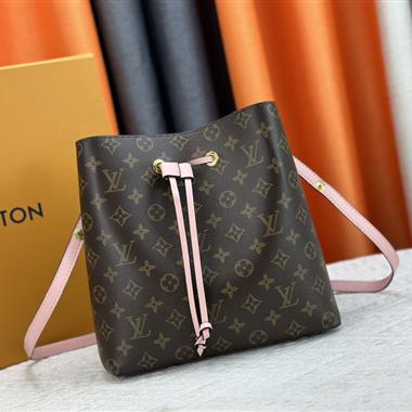 LOUIS VUITTON   2024新款女生時尚休閒包  尺寸：26*22*27CM