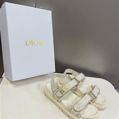 DIOR   2024新款女生休閒時尚鞋子