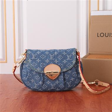 LOUIS VUITTON    2024新款女生時尚休閒包 尺寸：27*18*3CM