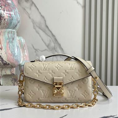 LOUIS VUITTON  2024新款女生時尚休閒包 尺寸：21.5*6*13.5CM