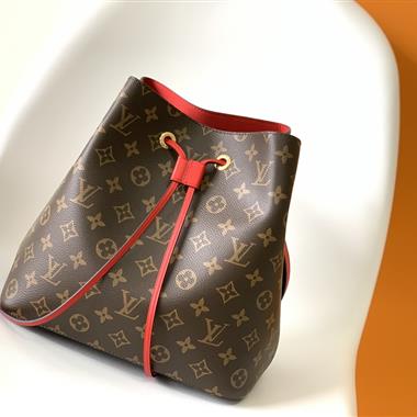 LOUIS VUITTON  2024新款女生時尚休閒包 尺寸：26*26*17.5CM