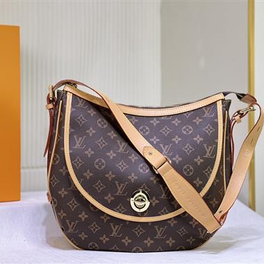 LOUIS VUITTON  2024新款女生時尚休閒包 尺寸：32*29*10CM