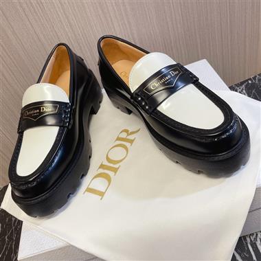 DIOR   2024新款女生休閒時尚鞋子