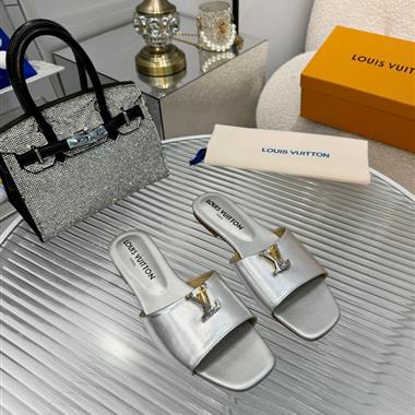 Louis Vuitton  2024新款女生休閒時尚鞋子