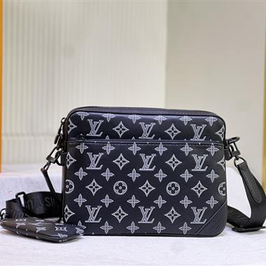 LOUIS VUITTON    2024新款男生時尚休閒包 尺寸：25*18.5*7CM