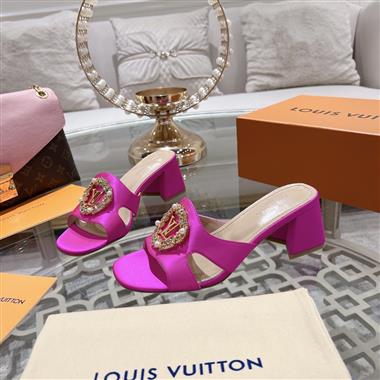 Louis Vuitton   2024新款女生休閒時尚鞋子