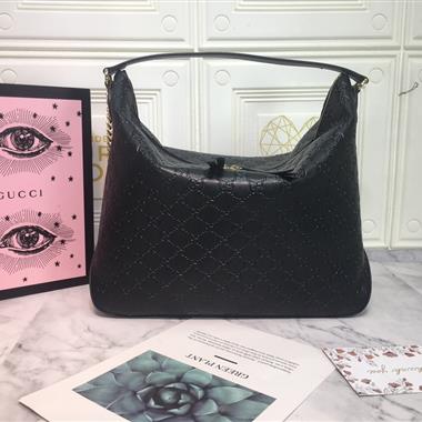 GUCCI   2024新款時尚女生休閒包 尺寸：38*30*11CM