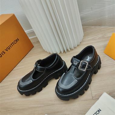 Louis Vuitton   2024新款女生休閒時尚鞋子