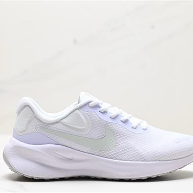 Nike REVOLUTION 7