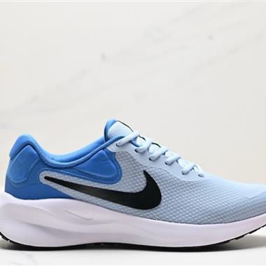 Nike REVOLUTION 7