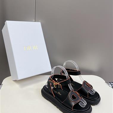 DIOR   2024新款女生休閒時尚鞋子