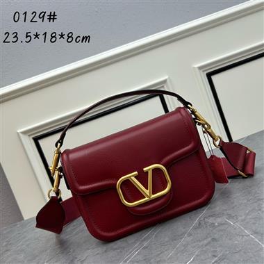 Valentino   2024新款時尚女生休閒包 尺寸：23.5*18*8CM